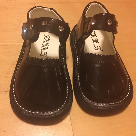 Little Girls Shoes - Picture 4 of 4